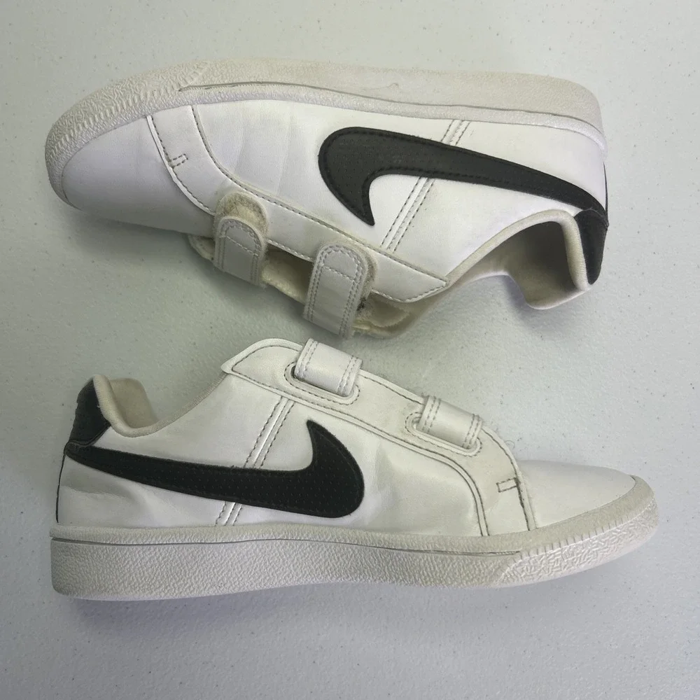 Nike‎ Court Royale PSV Kids Sneakers White Black Hook Loop Straps Size 2Y